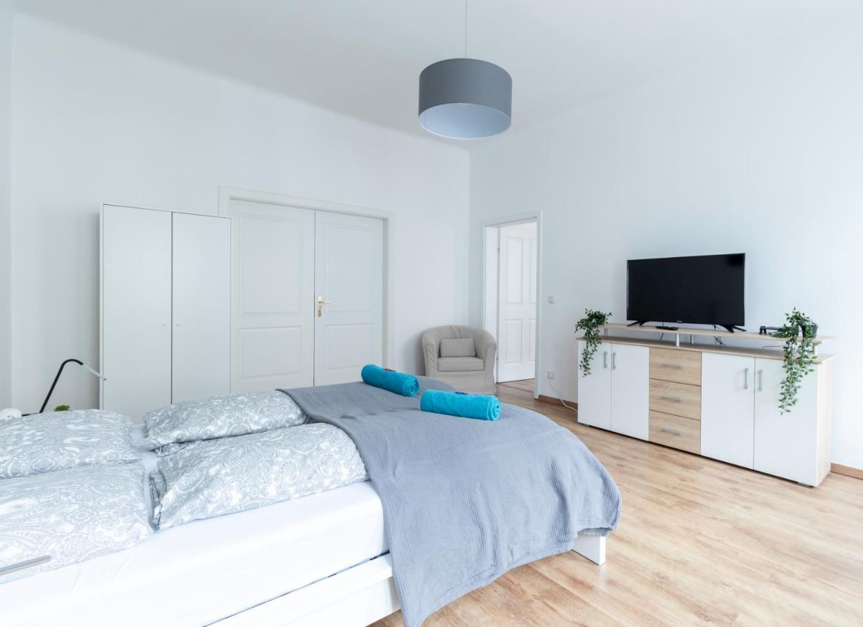 Comfortable, Specious Apartment With Inner Garden- Marzstrasse Apartments เวียนนา ภายนอก รูปภาพ